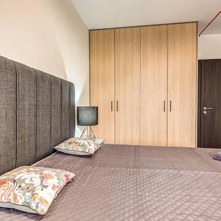 1bd Mountain Getaway In With Parking By Flat Mаnager Apartament